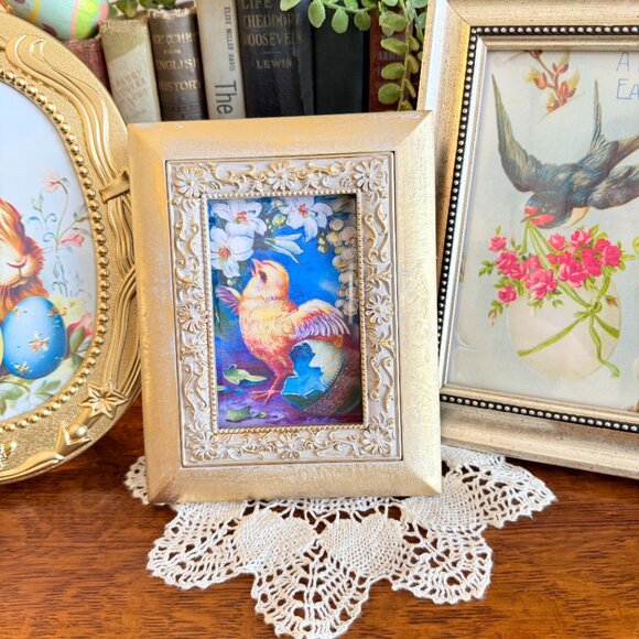 3 Vintage Frames with Easter Pictures - Picture 7 of 14